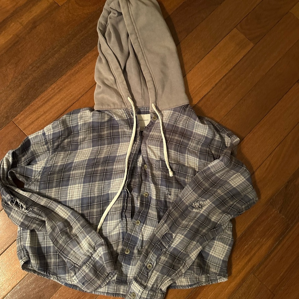 American Eagle Outfitters Gray and Blue Plaid Shirt